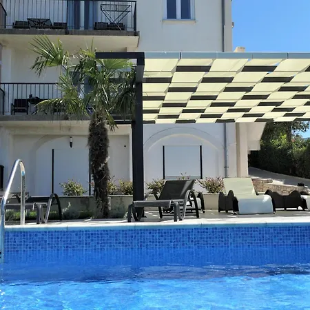 Apartmani Bura Crikvenica Exterior photo